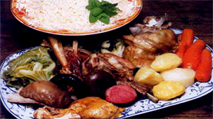 le Cozido ou Pot au feu servi avec du riz